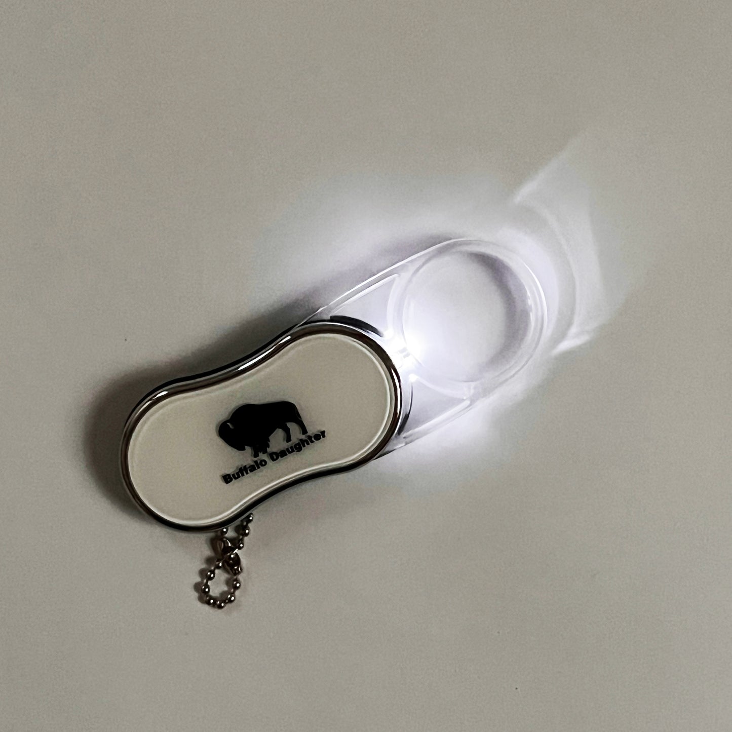 Buffallo Daughter Loupe with LED light